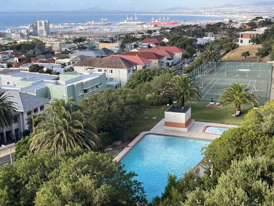 2 Bedroom Property for Sale in Vredehoek Western Cape